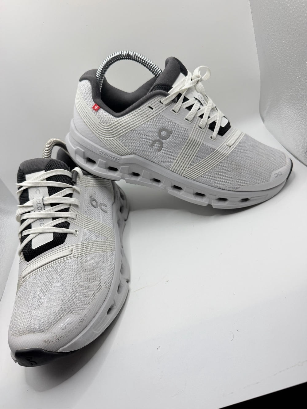 On Running White/Black Athletic Running Shoes
